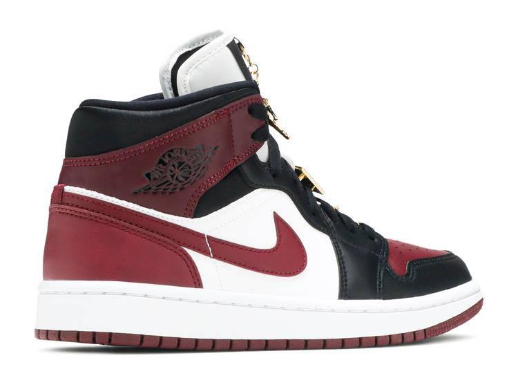 Jordan 1 MID 'GOLD PENDANTS'