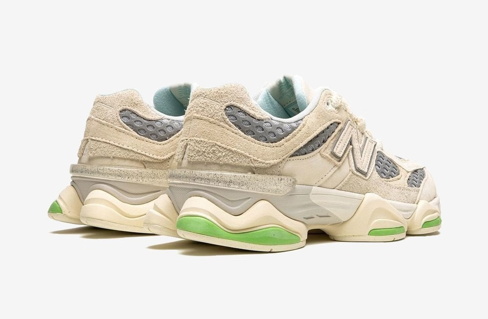 New Balance 9060 - Bricks And Wood