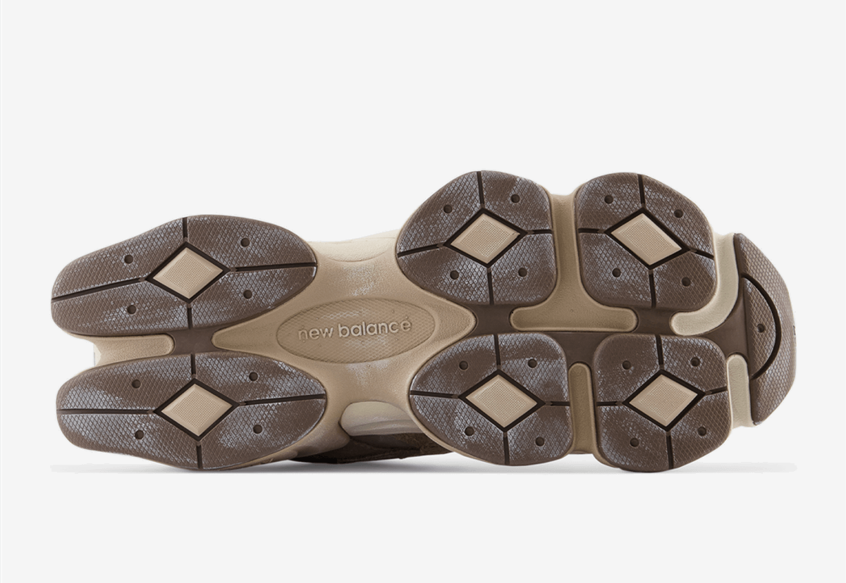 New Balance 9060 - Tan