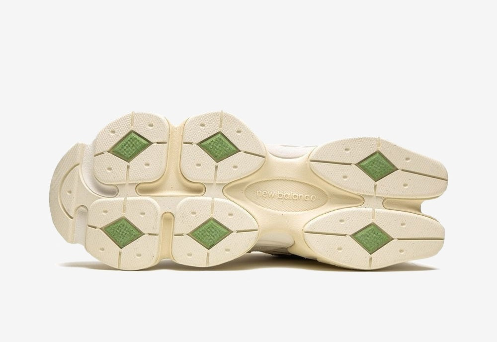 New Balance 9060 - Bricks And Wood